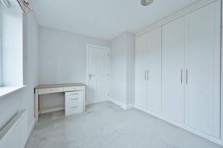 4 bedroom detached house to rent - Photo 5