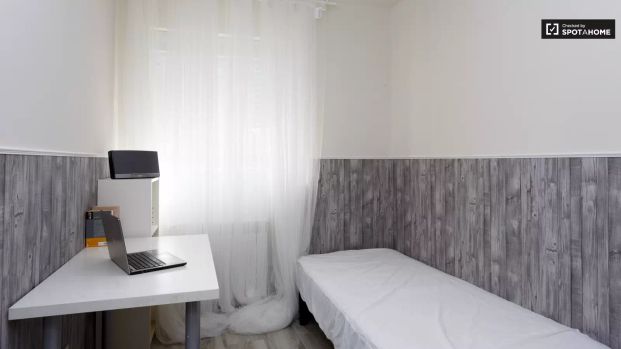 3-bedroom apartment for rent in Aluche - Photo 1
