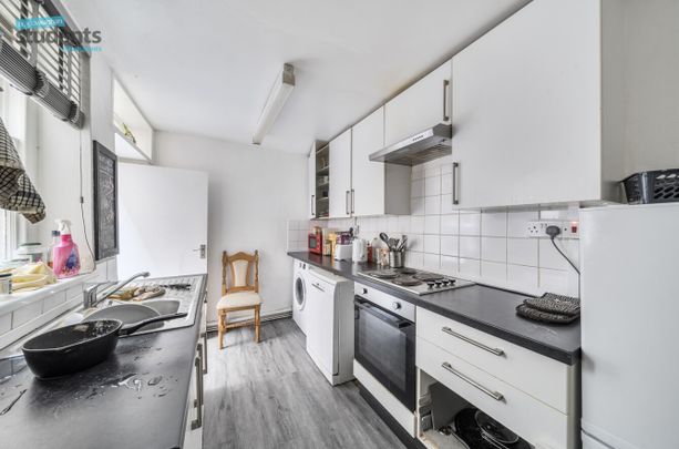 6 bedroom terraced house to rent - Photo 1