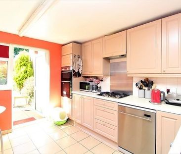 3 bedroom terraced house to rent - Photo 6
