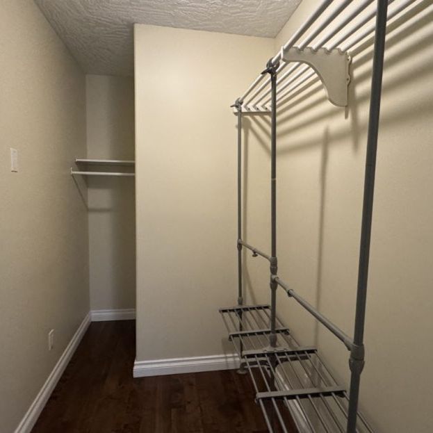 5855 Sycamore Street – Upper - Photo 1