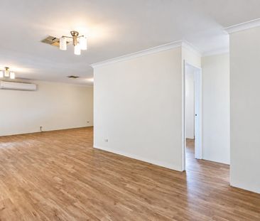 FRESHENED UP, NEW FLOORS AND RE-PAINTED THROUGHOUT - Photo 3