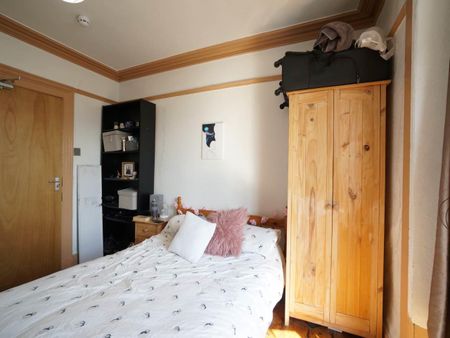 53 Garth Road - Photo 3