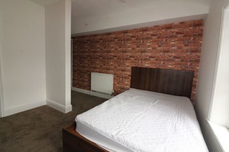 Fishergate Hill Top Floor Flat 6, PRESTON, Lancashire PR1 8JD - Photo 3