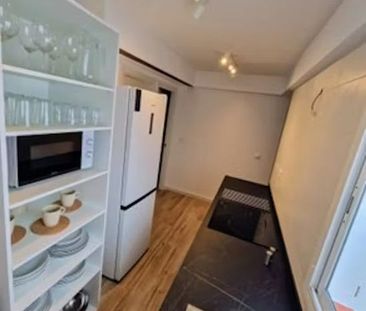 Jesús del Gran Poder, Sevilla, Andalusia 41002 - Photo 5