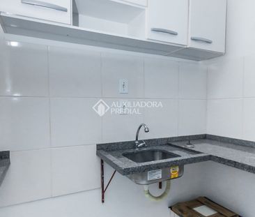 Apartamento com 1 quarto e 30m² para alugar em Centro Histórico, Po... - Foto 1
