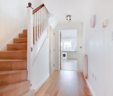 3 bedroom semi-detached house to rent - Photo 2