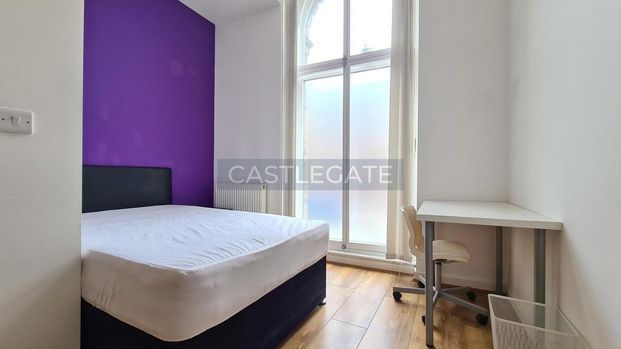 7 bedroom flat share to rent - Photo 1