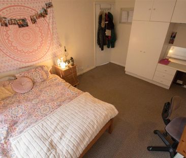 4 bedroom detached house to rent - Photo 5