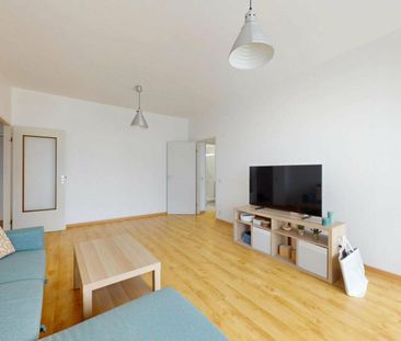 Flat for rent - Photo 2