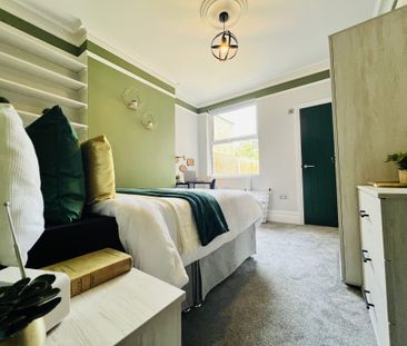 BEDROOM 5 – MEDIUM DOUBLE ENSUITE - Photo 3