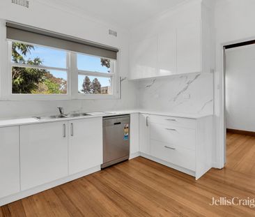 31 Hotham Road, Niddrie, Vic 3042 - Photo 4