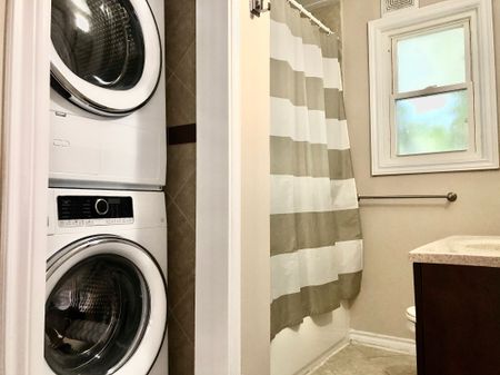 For Lease - 529 Third Line Unit# Main, Oakville, Ontario - Photo 4