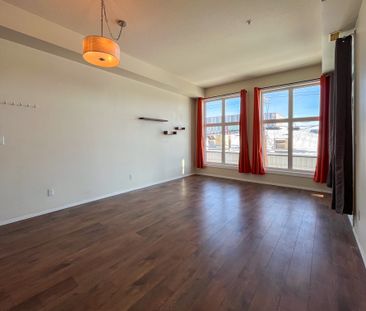 Modern 2 Bed Condo In Queen Mary Park | Secure Parking | Pet Friendly - Photo 3