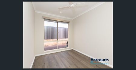 STUNNING 4x2x2 FAMILY HOME, DON'T MISS OUT! - Photo 2