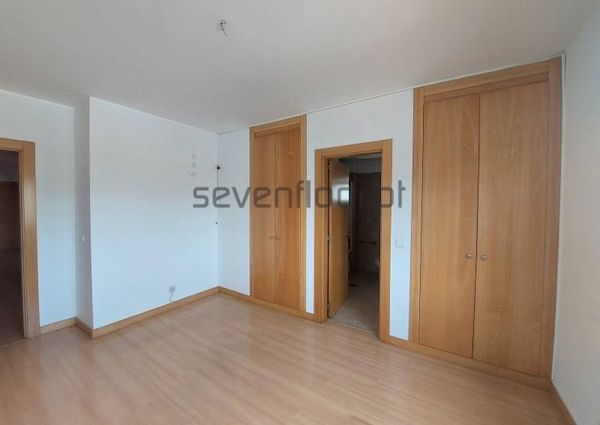 Apartamento T2+1 em Porto