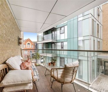 A one bedroom apartment with balcony. - Photo 3