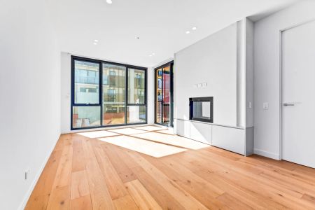 Luxury Living in a Brand-New Development – 2 Bed, 2 Bath, 2 Car - Photo 2