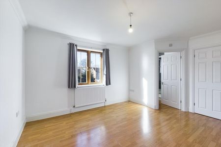 3 bedroom House To Let - Photo 3