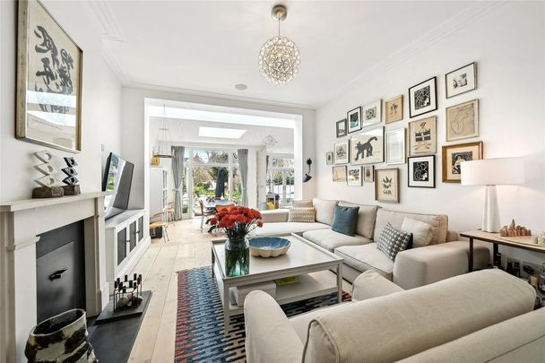 5 bedroom semi-detached house to rent - Photo 1