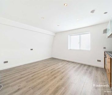 Shaftesbury Avenue, Kenton, Harrow, HA3 - Photo 1