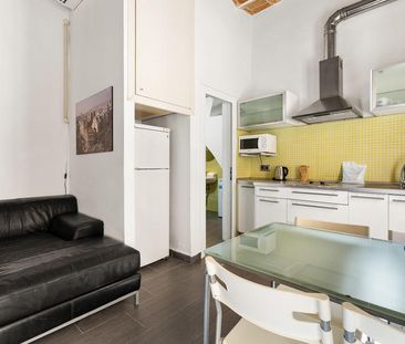 Trendy Studio Apartment in Barceloneta, steps from the Beach - Photo 5