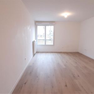 location Appartement T1 DE 28.2m² À ATHIS MONS - Photo 2