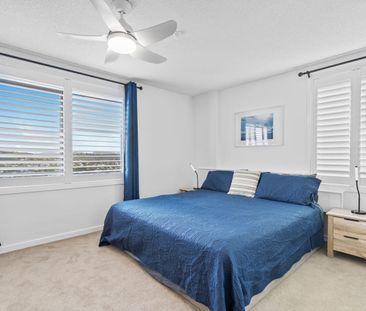 Fully Furnished Renovated Apartment with Incredible Views of Burlei... - Photo 4