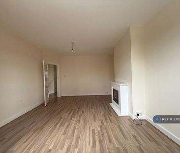 2 bedroom maisonette to rent - Photo 2