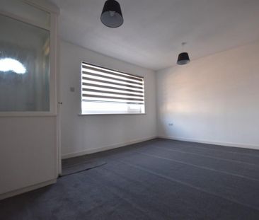 2 Bedroom Apartment To Let - Photo 5