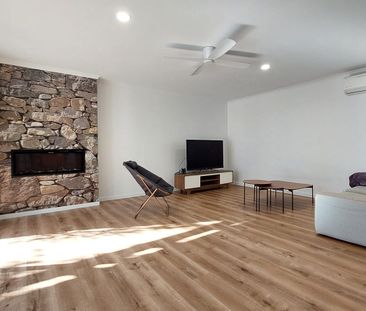 Renovated Single-Level Villa with Spacious Alfresco Living | Isle o... - Photo 4