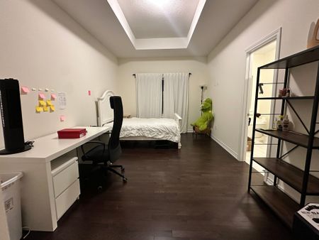 For Lease - 185 Hayrake Street, Brampton, Ontario - Photo 5