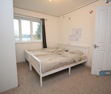 4 bedroom terraced house to rent - Photo 3