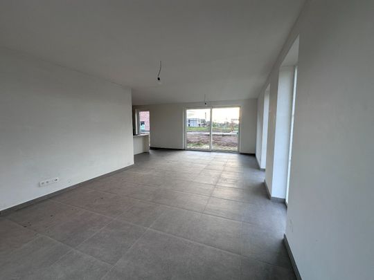 Huis te huur in Evergem - Photo 1