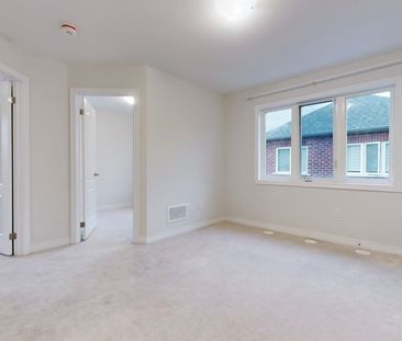 For Lease - 4 Waterleaf Road Unit# Coach, Markham, Ontario - Photo 2