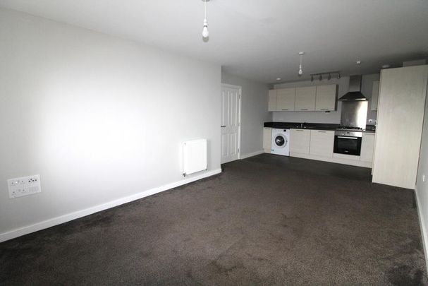 2 bedroom flat to rent - Photo 1
