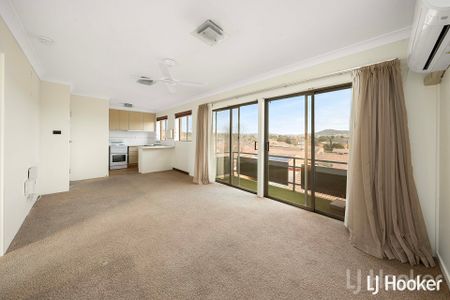 Fantastic 2 Bedroom 1st Floor Unit - Photo 3