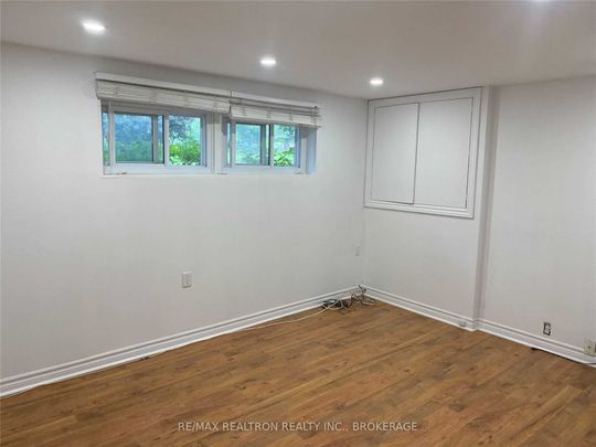 For Lease - 868 Magnolia Avenue, Newmarket, Ontario - Photo 1