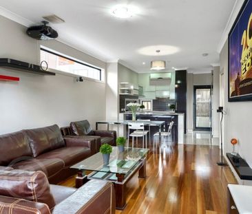 3/58 Lothian Street, Annerley QLD 4103 - Townhouse For Rent | Domain - Photo 3