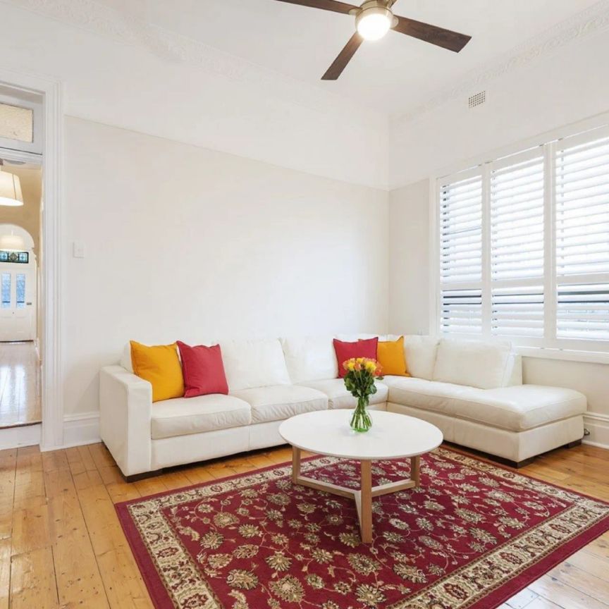 Great Home in the center of Stanmore Village - Photo 1