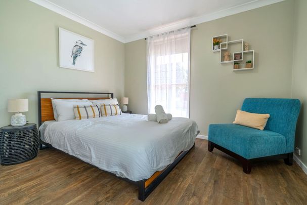 Charming Furnished Granny Flat in Kiama Heights - Photo 1