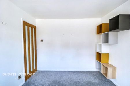 3 bedroom detached house to rent - Photo 2