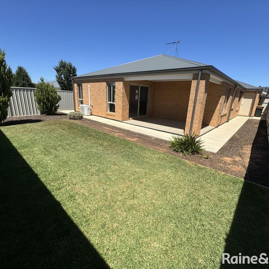 2 Drupe Street, Munno Para West, SA 5115 - Photo 1