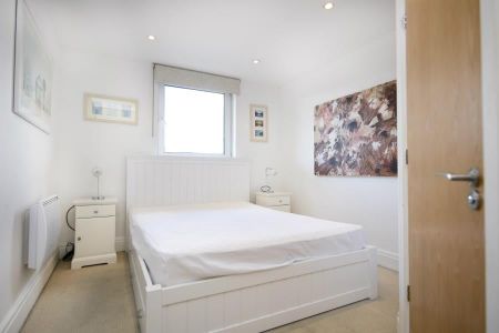 2 Bed Flat, Omega Building, SW18 - Photo 5