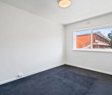 One Bedroom Apartment in St Kilda! - Photo 5