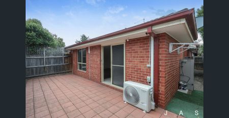 Charming and Convenient - Photo 2