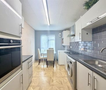 2 Bedroom Apartment To Let - Photo 4