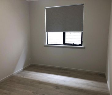 IMPRESSIVE FAMILY LIVING WITH SPACE, STYLE & EXCEPTIONAL ENTERTAINING - Photo 2