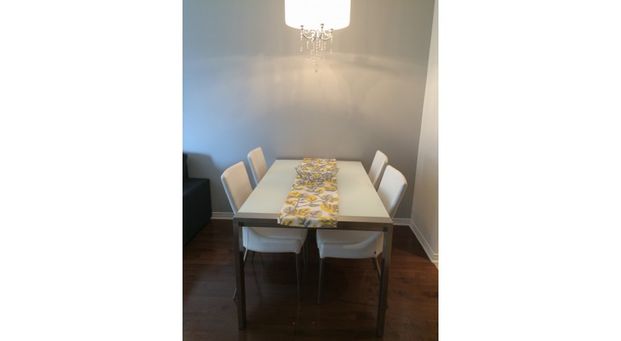 Grand condo neuf de 31/2 de 800 situé à 1km du Carrefour Laval et du Centropolis. - Photo 1