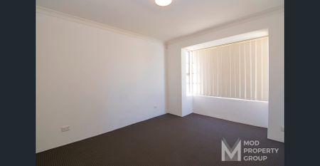 4 X 2 KENWICK VILLA - Photo 2
